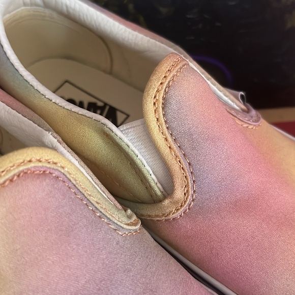 Vans (Aura Shift) Multi-Colored Classic Slip On Shoe Girls Size 13.5 - Picture 12 of 13